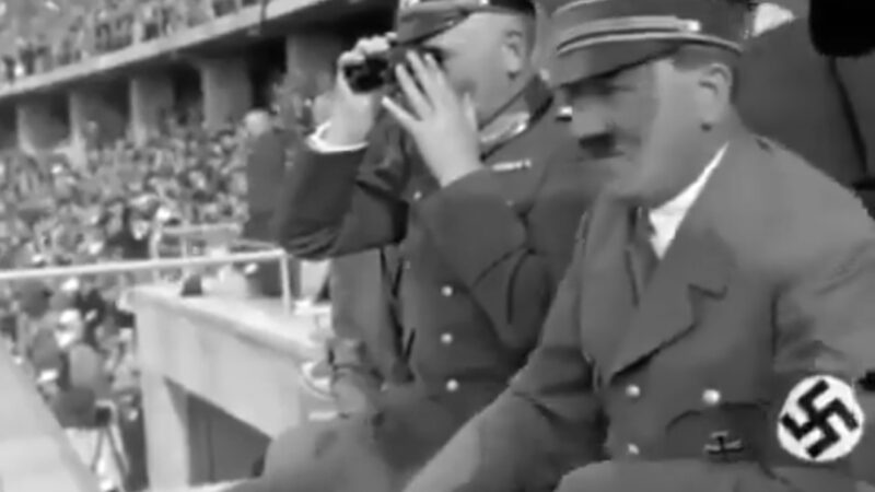 هتلر يشاهد دورة الألعاب الأولمبية عام 1936 وهو منتشي بالديكسامفيتامين.