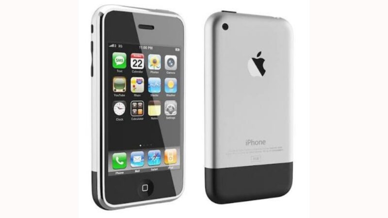 iPhone 2G: الثورة التي غيّرت تاريخ الهواتف الذكية