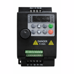 إنفرتر تحكم في سرعة المحركات SUSWE 2.2KW ثلاثي الطور – 380V – تحكم Forward/Reverse – شاشة رقمية