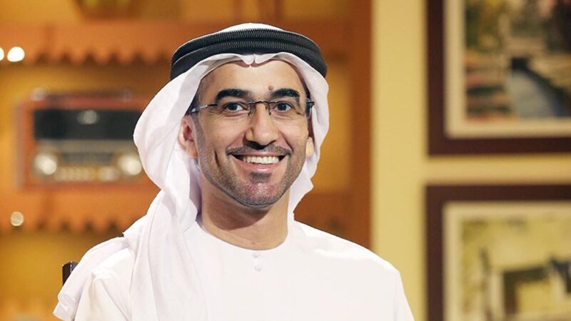 سلطان العميمي.. صوت أدبي إماراتي يجمع بين الشعر والبحث والرواية